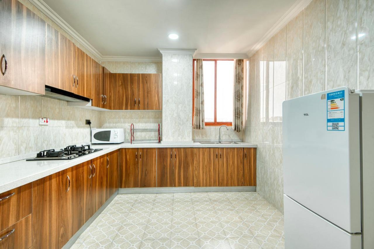Kibo Palace Apartments อารูชา ภายนอก รูปภาพ