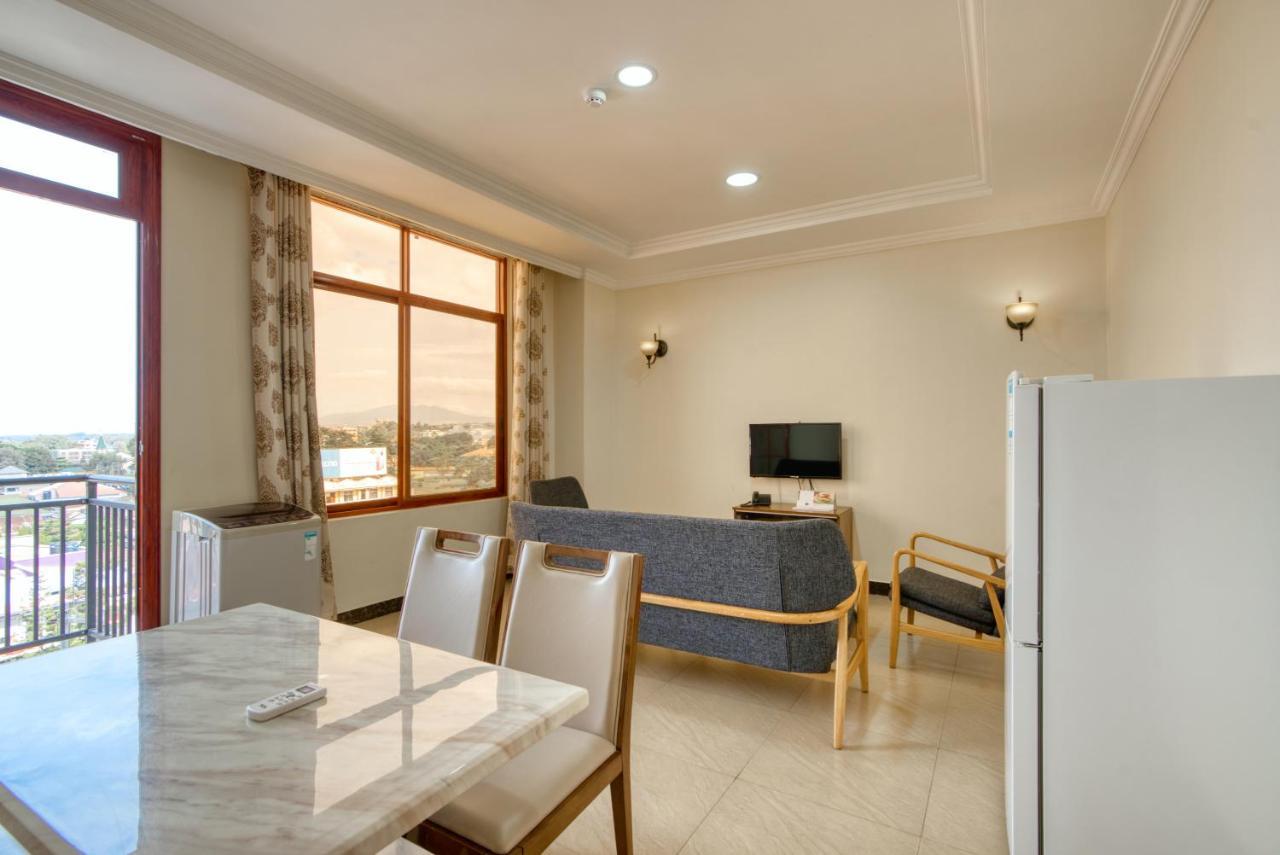 Kibo Palace Apartments อารูชา ภายนอก รูปภาพ
