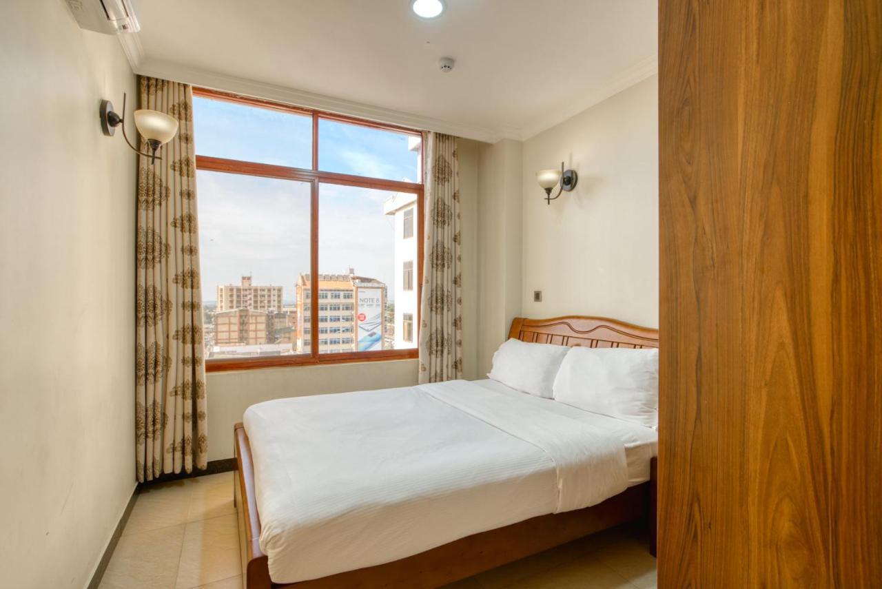 Kibo Palace Apartments อารูชา ภายนอก รูปภาพ